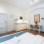 Adorable Cozy Studio In Central Prague