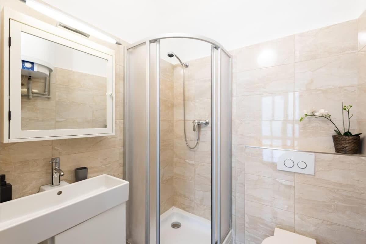 Apartment Adorable Cozy In Prague
